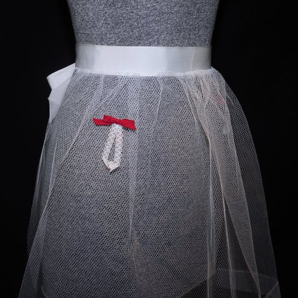 Vintage 50's White Tulle Sexy Hostess Half Apron Red Ribbon Detail Bridal Shower - Picture 7 of 8